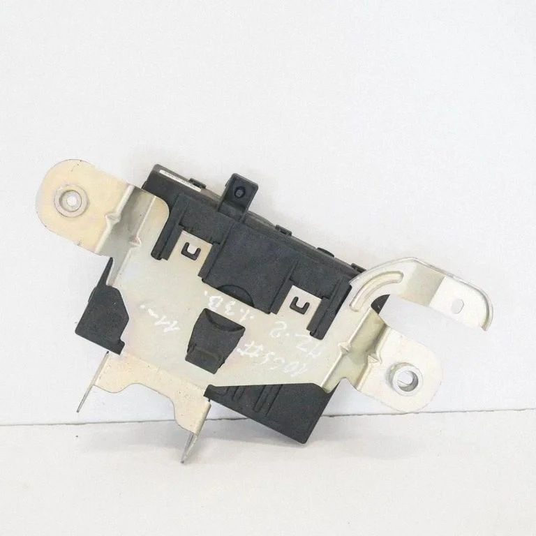 Central body control module – Mazda 2 (2007-2014)