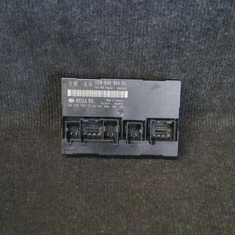 Central body control module – Audi A4 S4 B6 8E 8H (2001-2005)