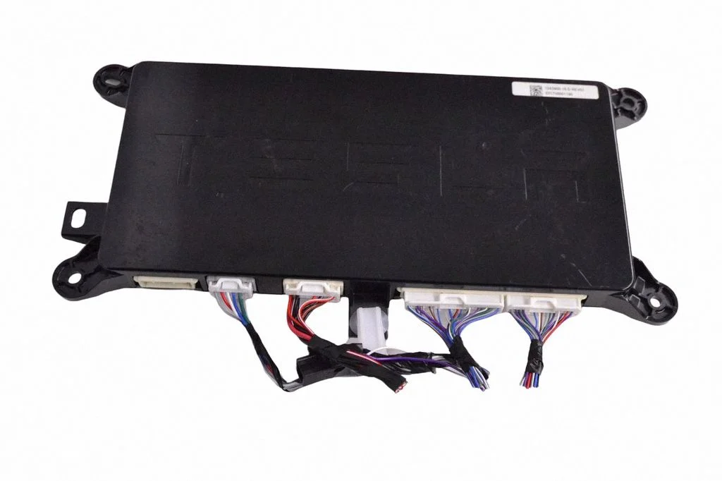 Virsbūves modulis – Tesla Model S (2012-)