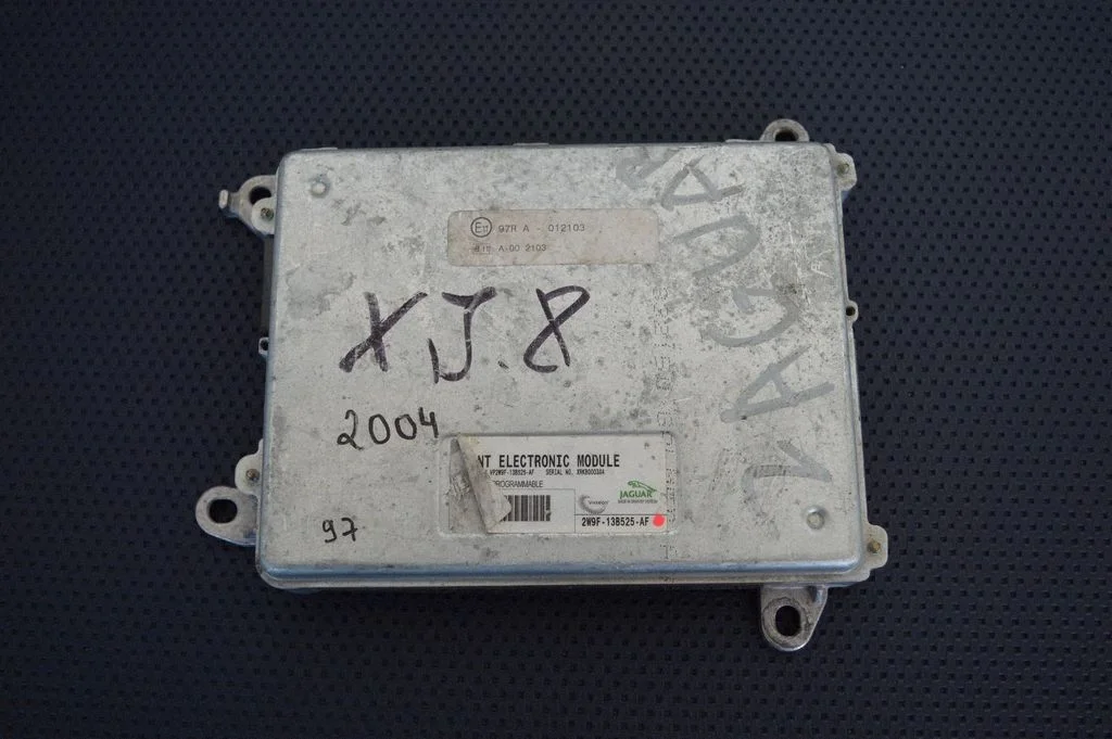 Virsbūves modulis – Jaguar XJ X350 (2003-2009)