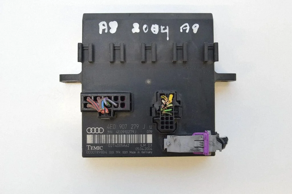 Kere juhtmoodul – Audi A8 S8 D3 4E (2002-2009)