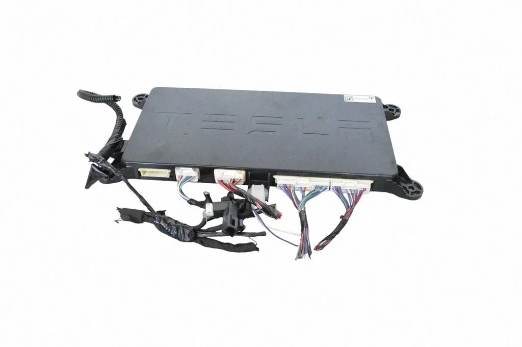 Central body control module – Tesla Model S (2012-)