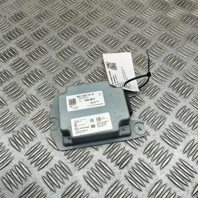Other control units/modules 95C035751B