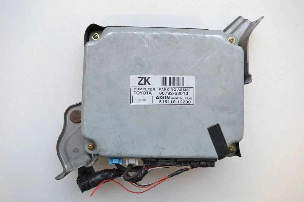 Parking PDC control unit/module – Lexus IS 220D-250-350 (2006-2013)