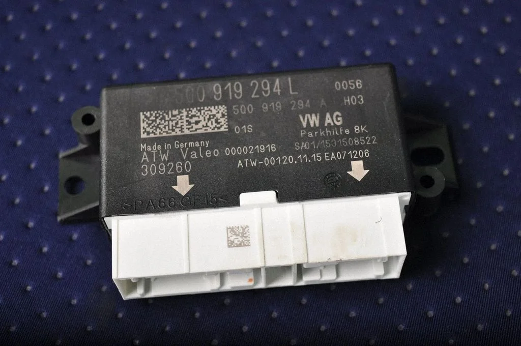 Parkošanās (PDC) sensoru vadības bloks 5Q0919294L