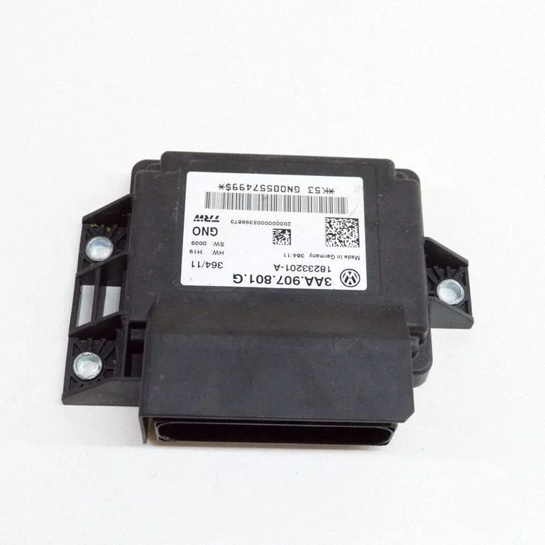 Aizmugurējo bremžu (EMF) vadības bloks 3AA907801G