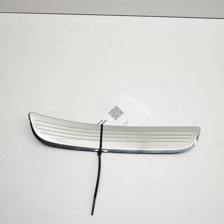 side skirts sill cover A2056800635