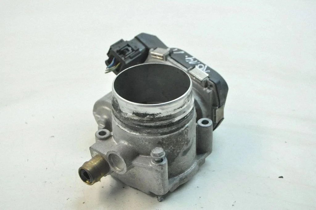 Throttle valve – BMW 4 Series F32 F33 (2013-2020)