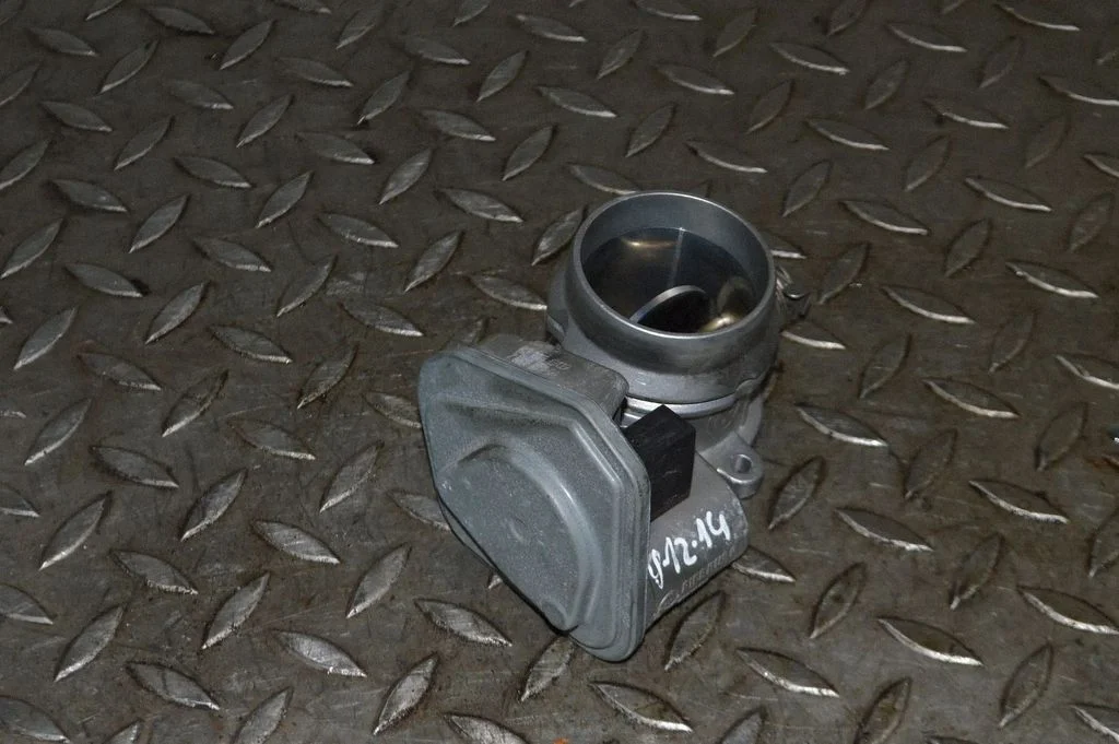 Drosselklapp – BMW 1-seeria E81 E87 (2004-2011)