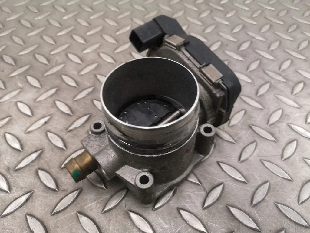 Drosselklapp – BMW 2-seeria F22 F23 (2013-2017)