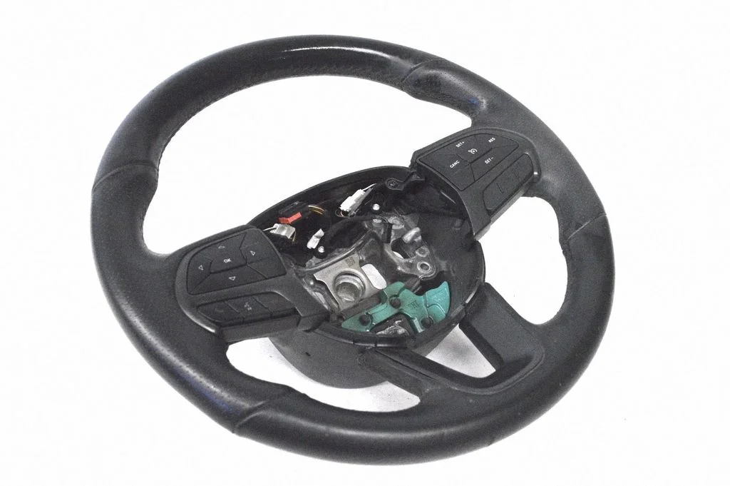 Steering wheel 631143701E