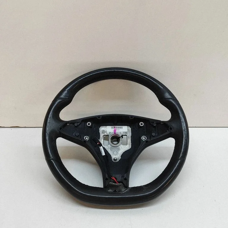 Steering wheel 103677400D