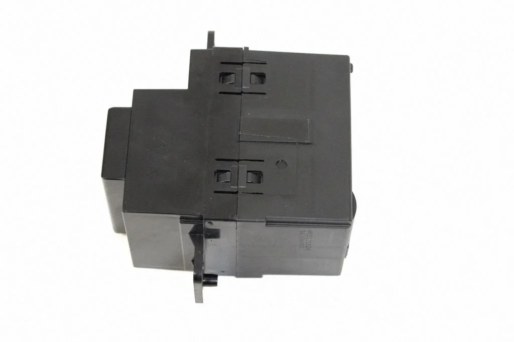 Aizdedzes slēdzene 6W8311572AK