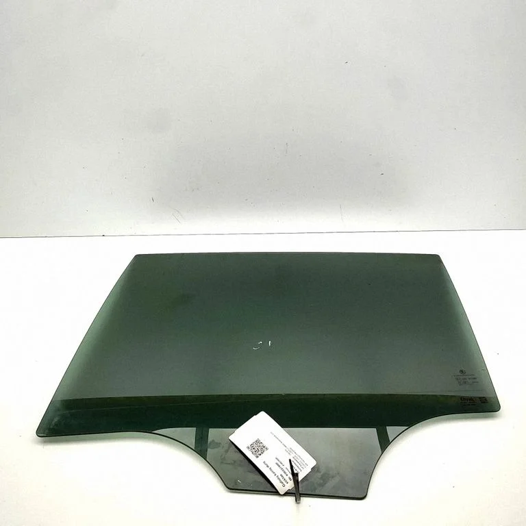 Tagaukse põhiklaas 5LG845205A