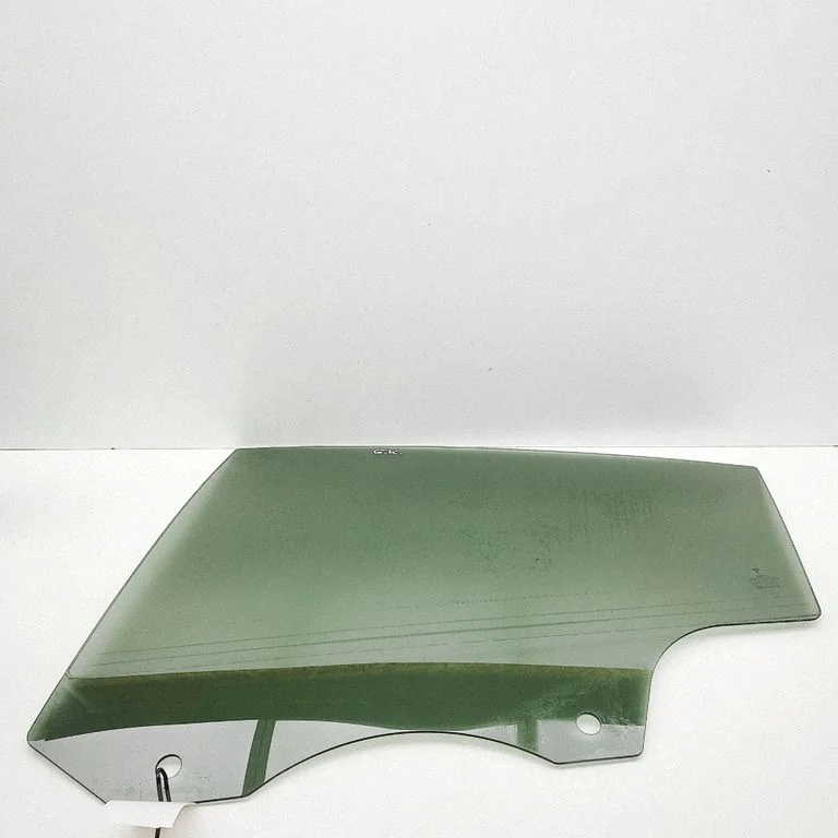 Rear door window glass 166650900C