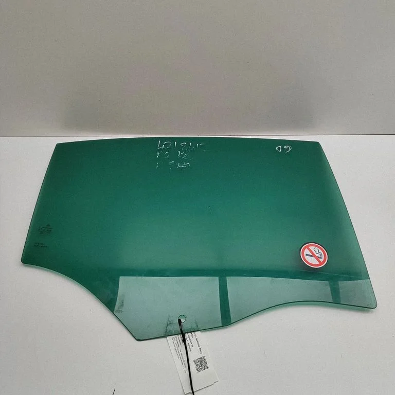 Galvenais aizmugurējo durvju stikls 3G5845026E