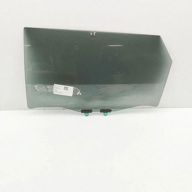 Rear door window glass 6810442280