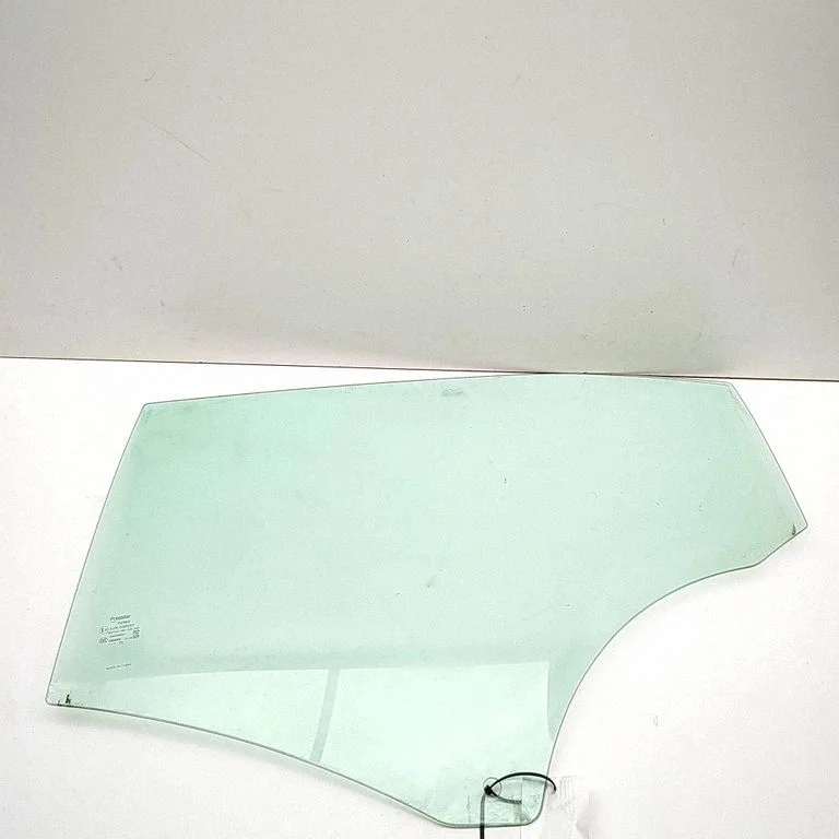 Rear door window glass 31688228