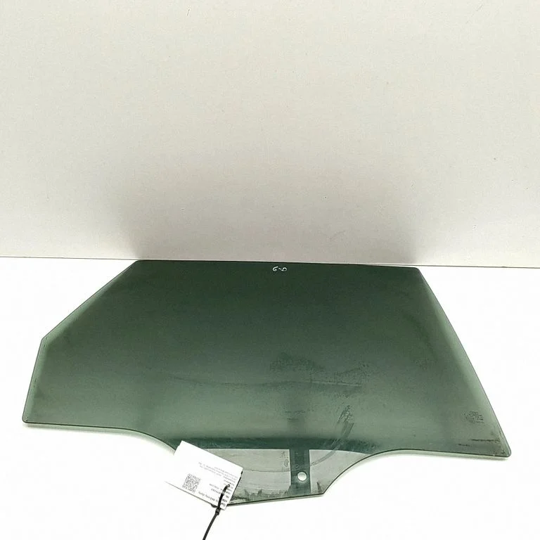 Rear door window glass 8W9845206B