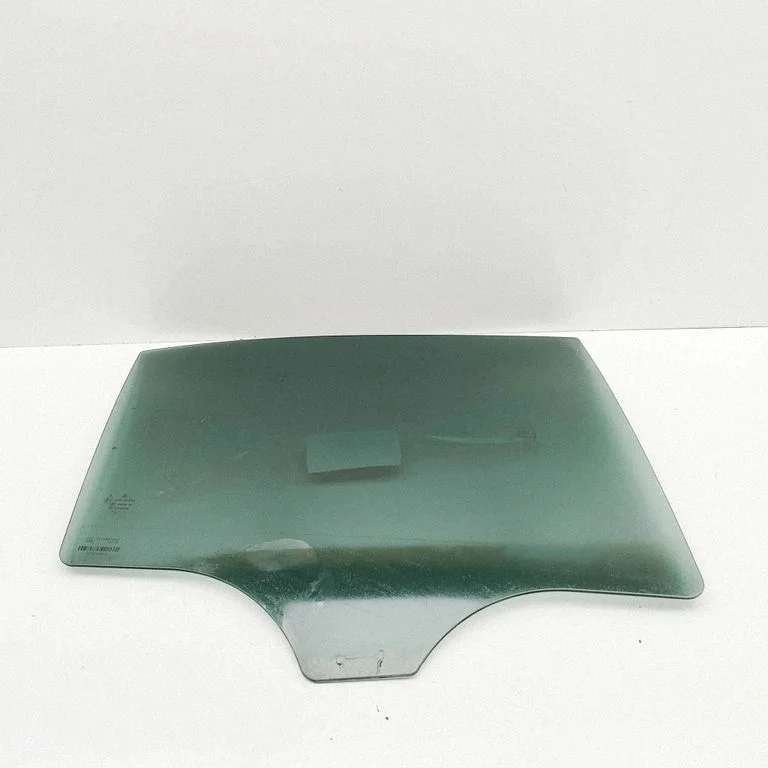 Rear door window glass 43R002092