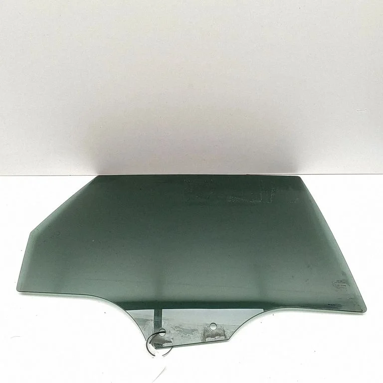 Rear door window glass 8W9845206A