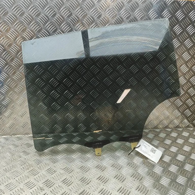 Rear door window glass 83410R2010