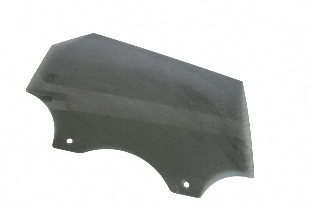Rear door window glass 43R000073