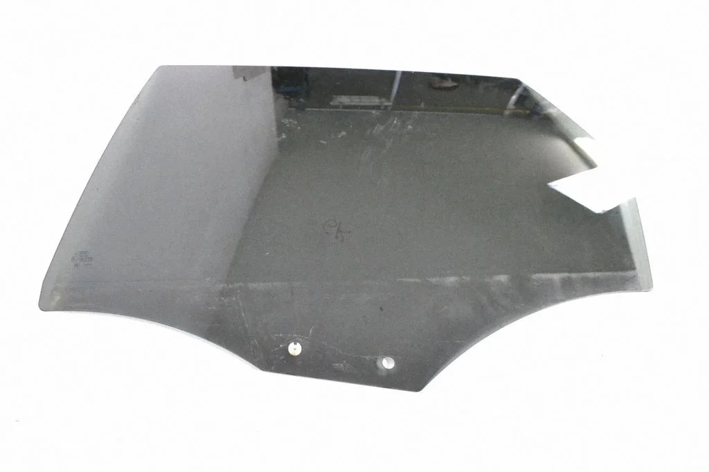 Rear door window glass 43R007954