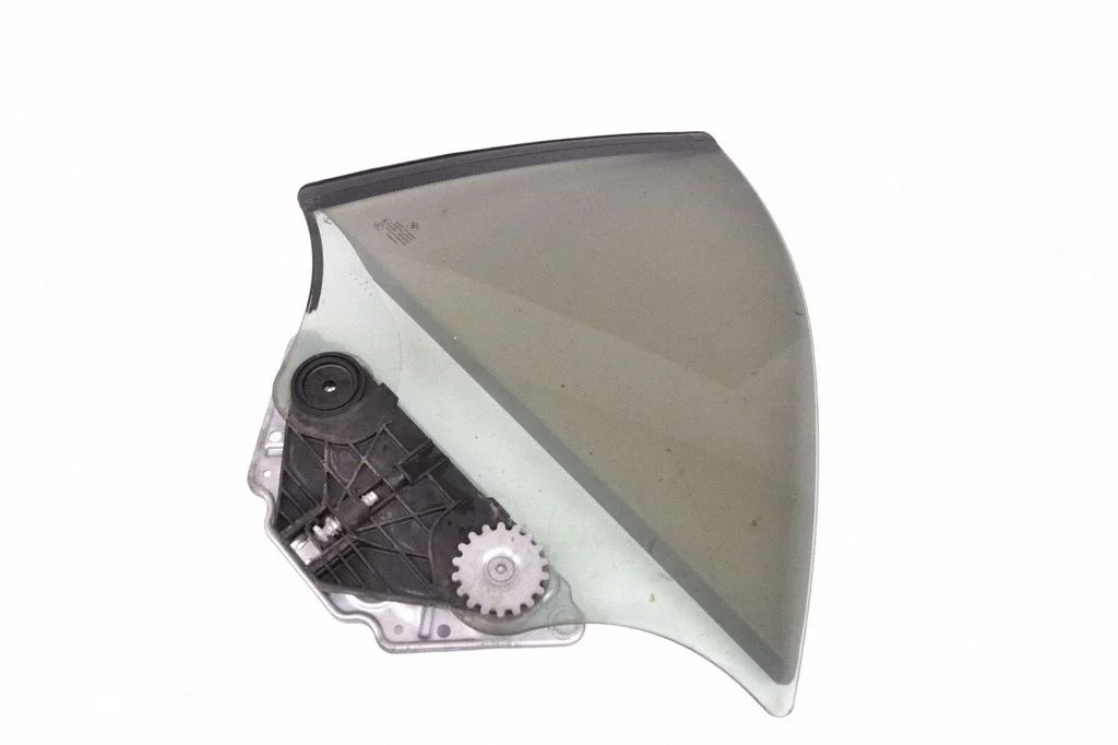 Rear door window glass 43R0015025