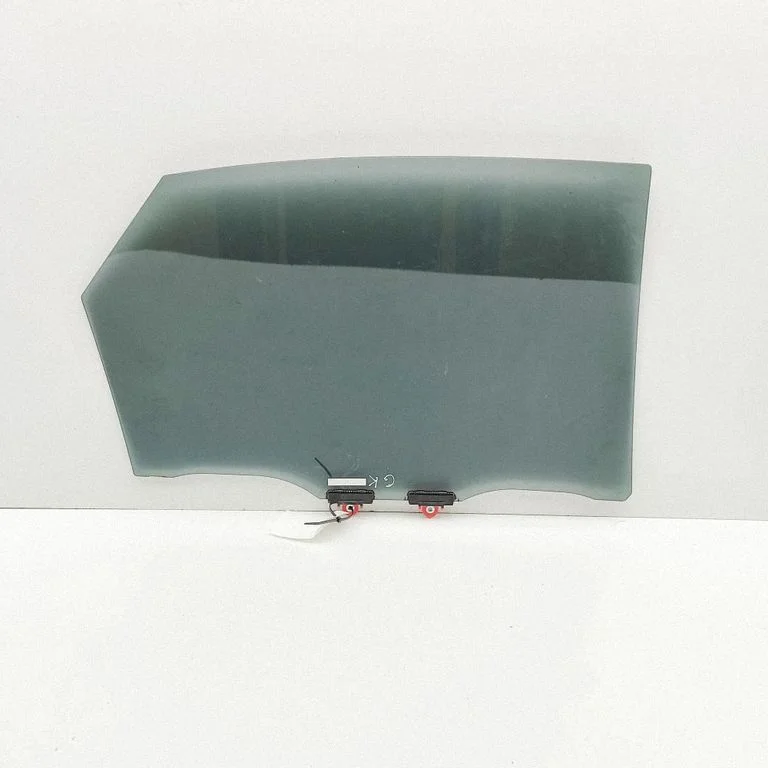 Rear door window glass 6810478050
