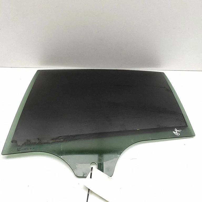 Rear door window glass 7497105