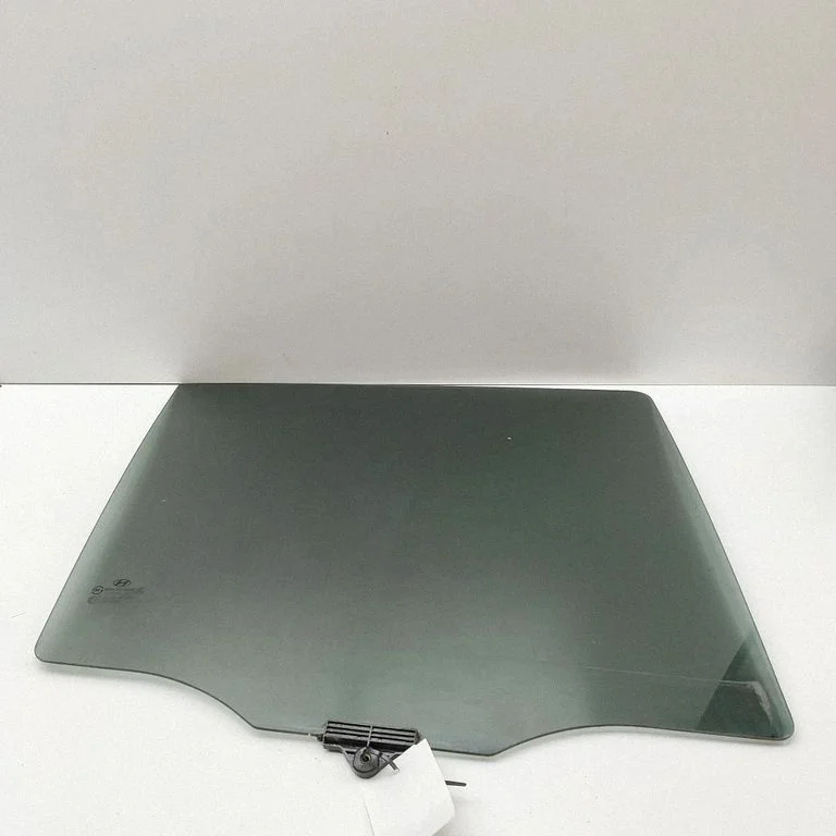 Rear door window glass 834202B020