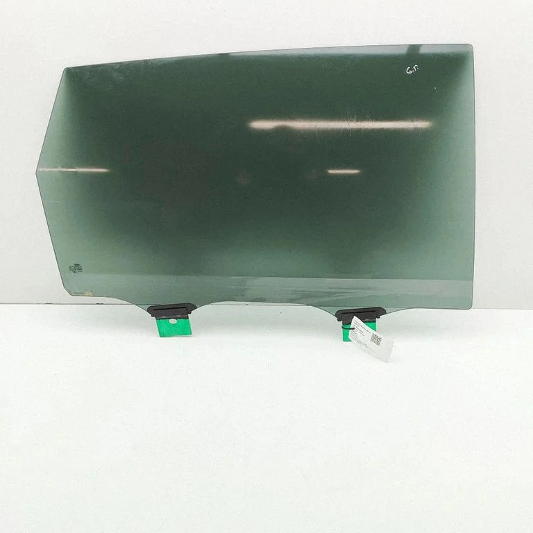 Rear door window glass 4M0845026B