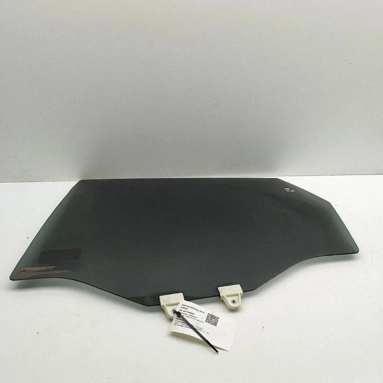 Rear door window glass KB8C72510