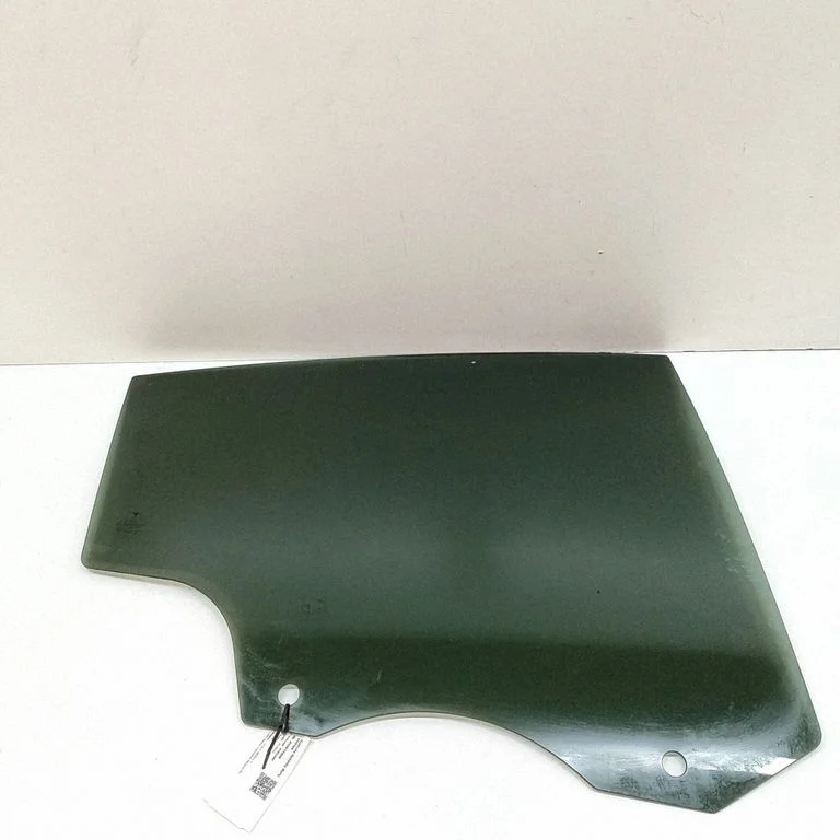 Rear door window glass 160758500A