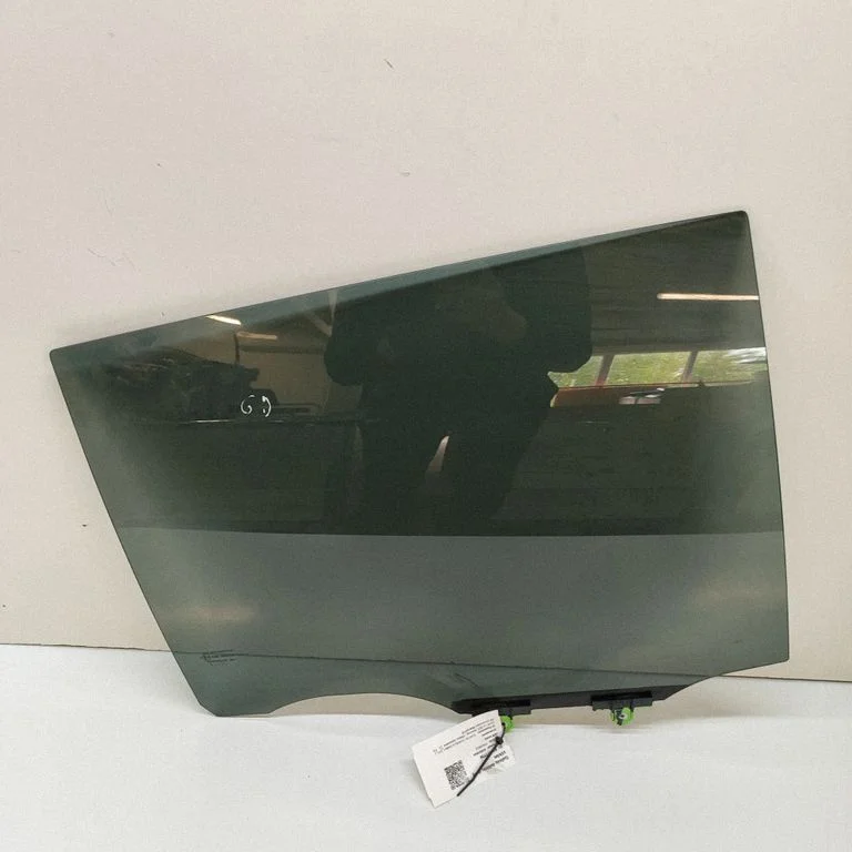 Rear door window glass 6810302601