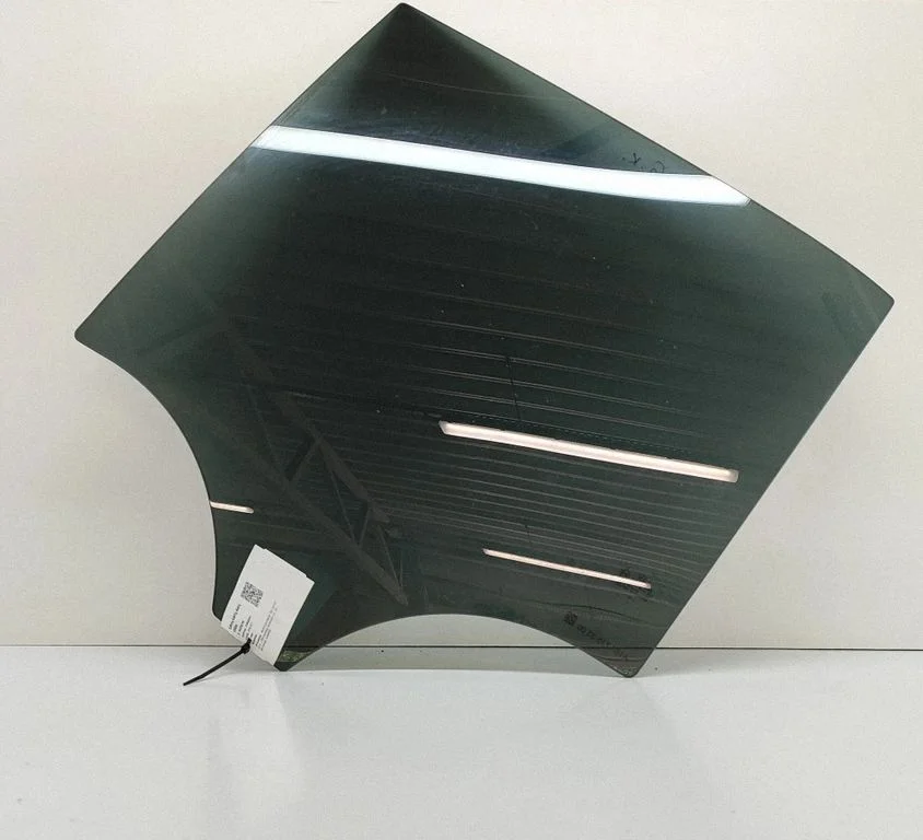 Rear door window glass 43R009545