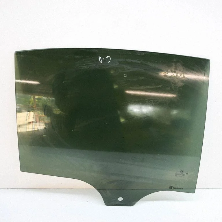 Rear door window glass 7497106