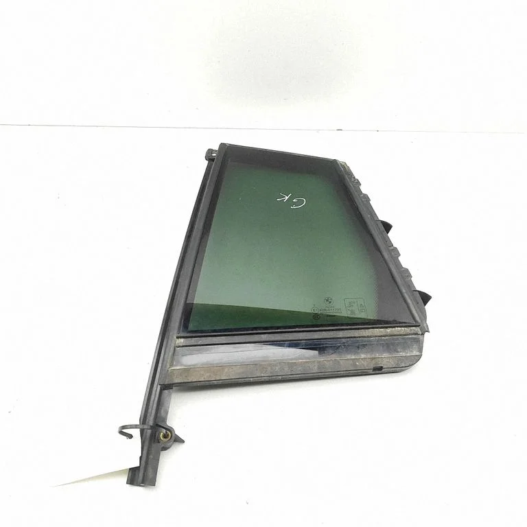 Väike „A" tagaukse klaas 7416543
