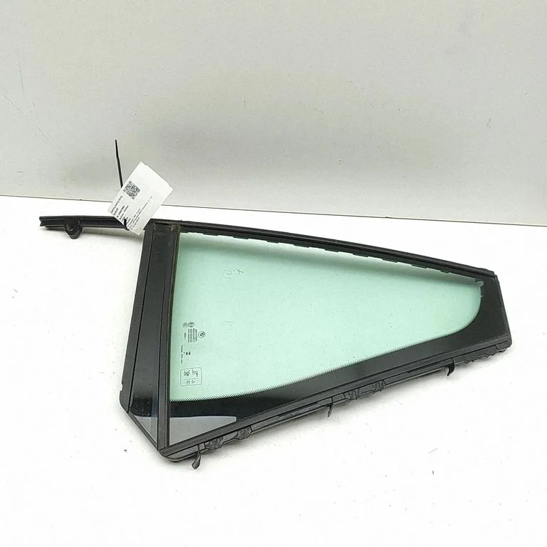 Rear vent window glass – BMW X5M G05 F95 (2019-)