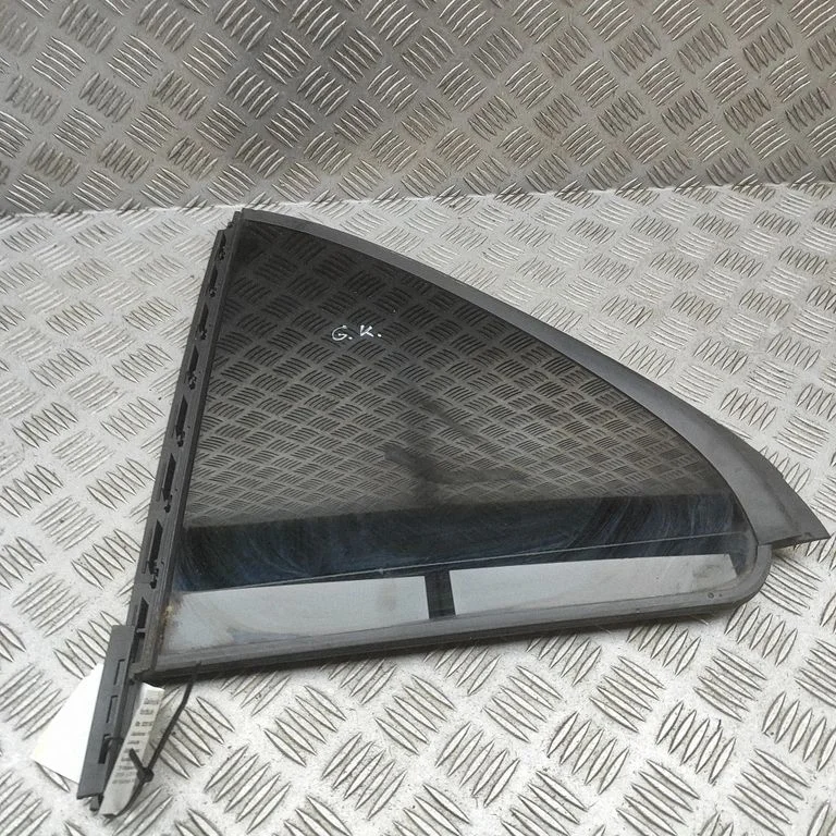Rear vent window glass A1677304702