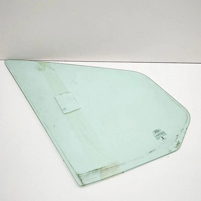 Front door window glass four-door BK31V21418A