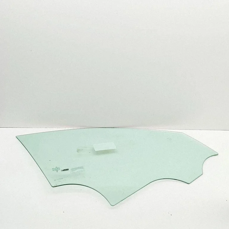 Front door window glass four-door 43R00050