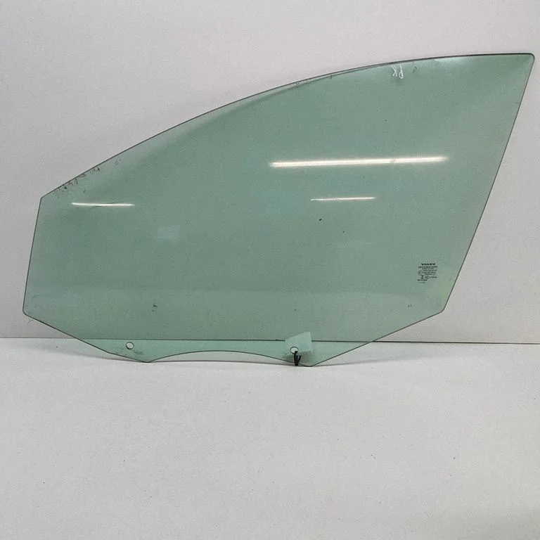 Galvenais priekšējo durvju stikls (četrdurvju) 43R001026