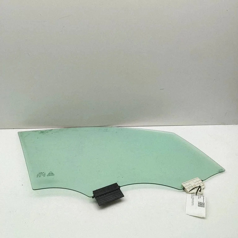 Front door window glass four-door 82420P2131