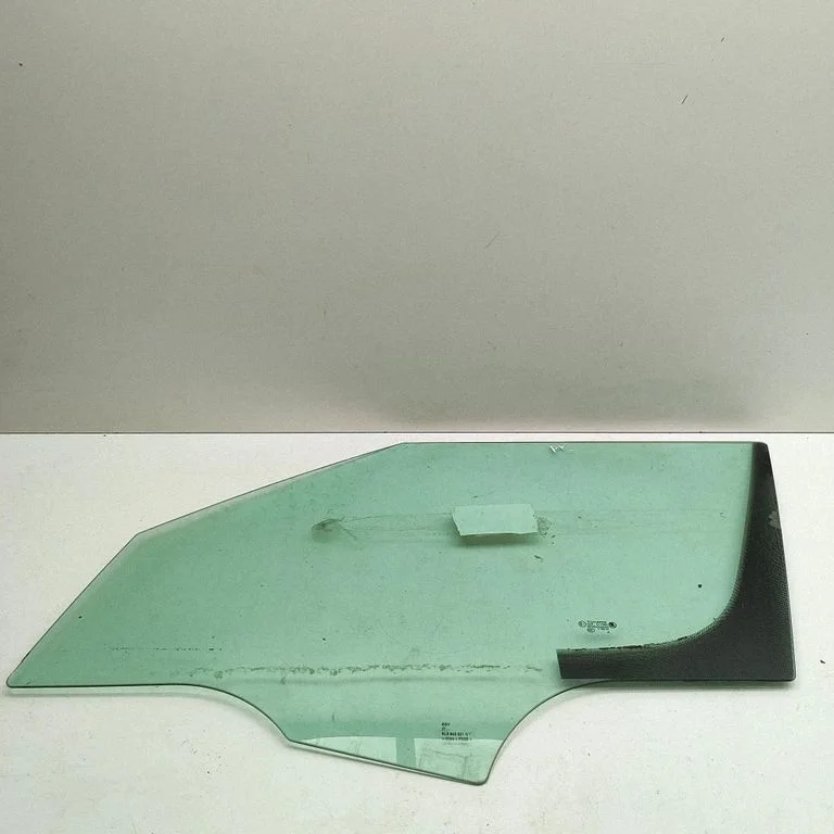 Esiukse põhiklaas (neljaukselise) 5L0845021G