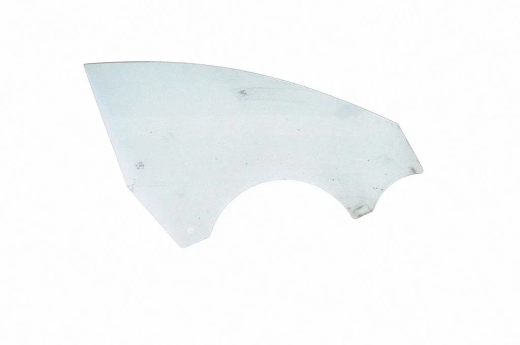 Front door window glass four-door 43R00083
