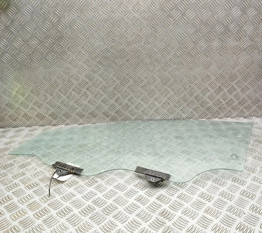 Szyba drzwi przednich (główna, 4-drzwiowe) 1316783200