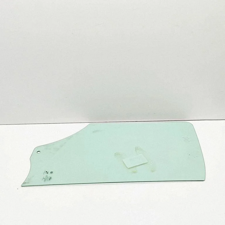 Galvenais priekšējo durvju stikls (četrdurvju) 43R004026