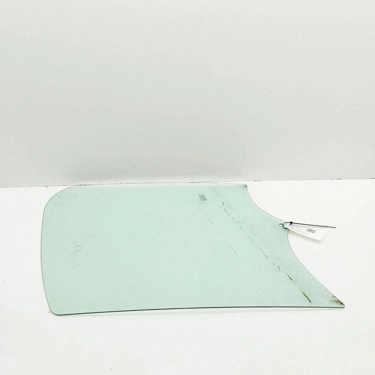 Galvenais priekšējo durvju stikls (četrdurvju) 43R000464